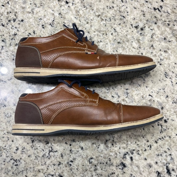 Tommy Hilfiger Brown Oxfords 10.5 - Picture 4 of 5